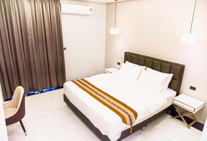 Отель Worachat Boutique