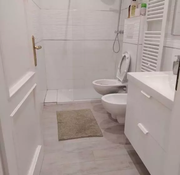 پانسیون Modern Room With Private Bathroom