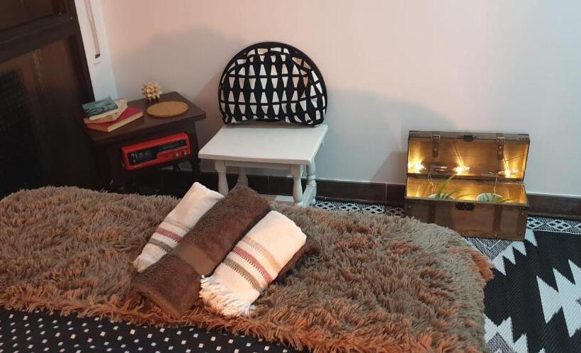 تختخواب و صبحانه Casa Compartida Weyler