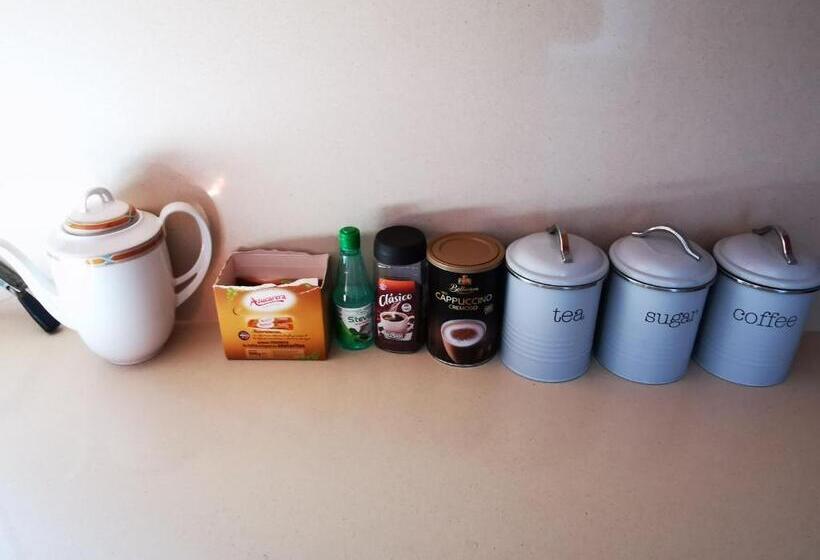 تختخواب و صبحانه Casa Compartida Weyler