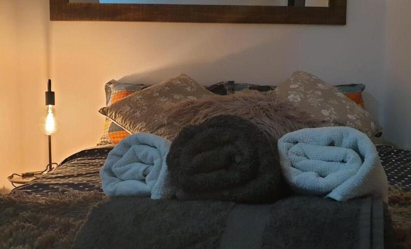 تختخواب و صبحانه Casa Compartida Weyler