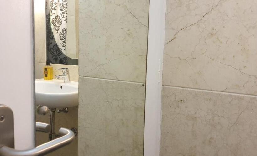 تختخواب و صبحانه Casa Compartida Weyler