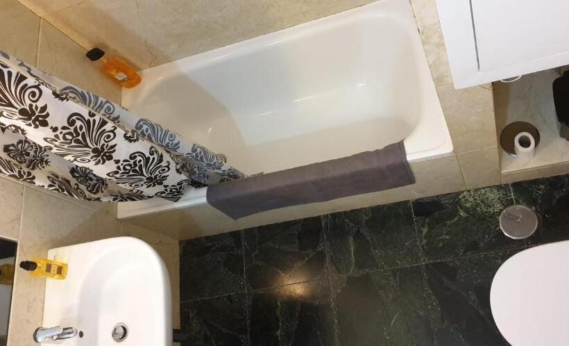 تختخواب و صبحانه Casa Compartida Weyler