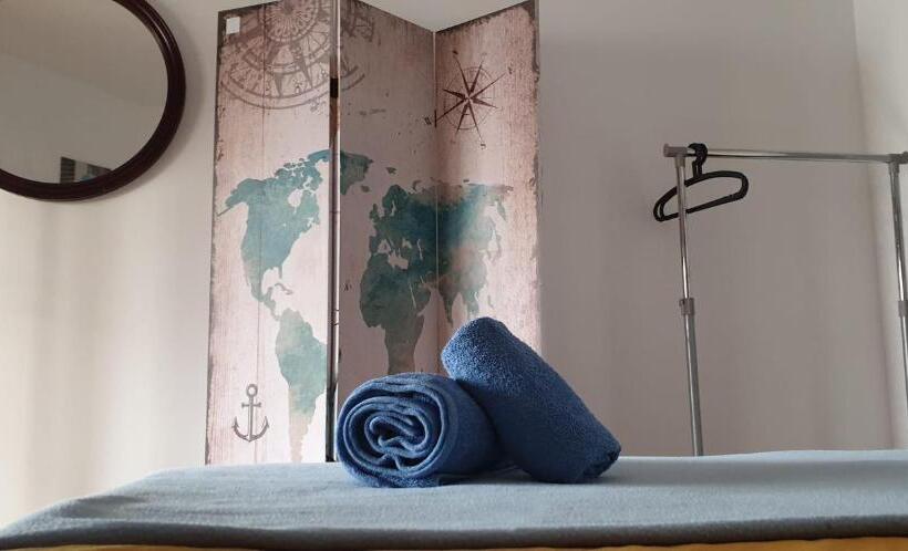 تختخواب و صبحانه Casa Compartida Weyler