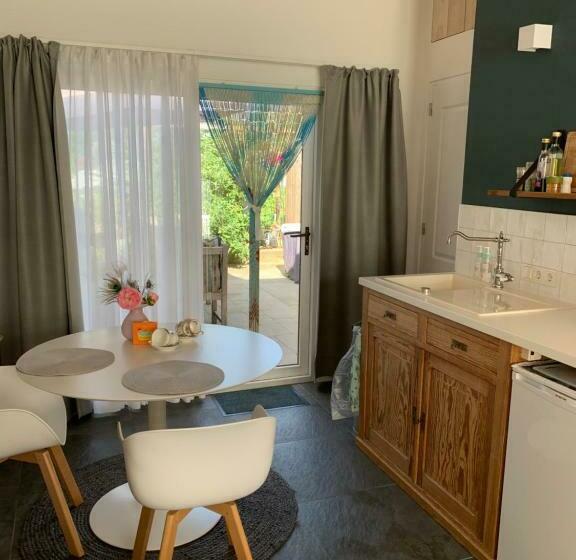 פנסיון Gastenverblijf  T Einde Sfeer   Privé Terras   Airco