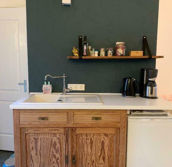 פנסיון Gastenverblijf  T Einde Sfeer   Privé Terras   Airco