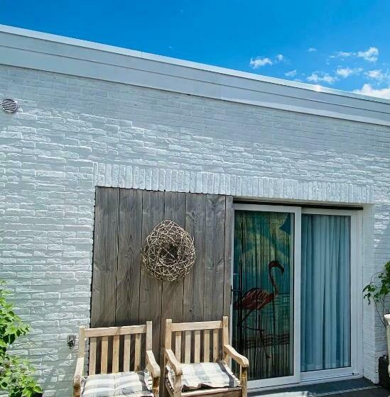 פנסיון Gastenverblijf  T Einde Sfeer   Privé Terras   Airco