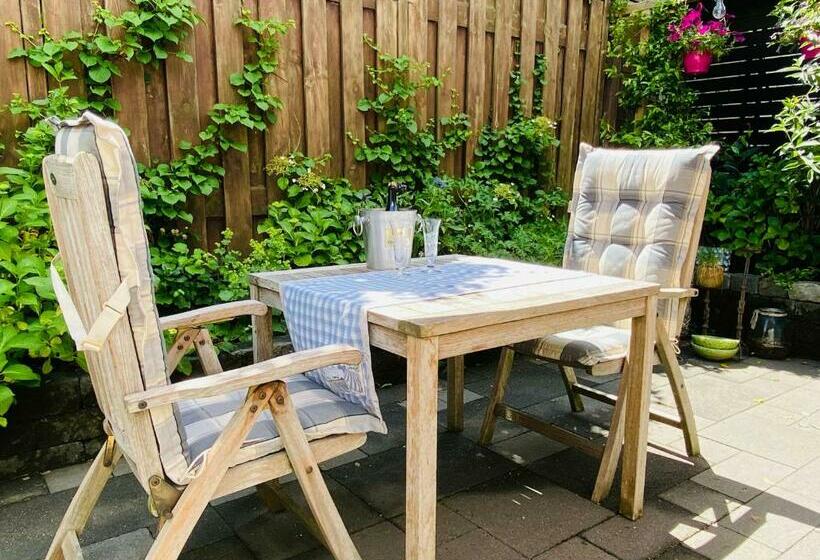 פנסיון Gastenverblijf  T Einde Sfeer   Privé Terras   Airco