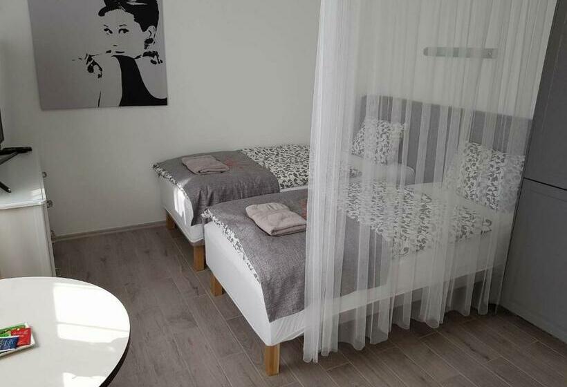 پانسیون Guesthouse Henia Bed&spas