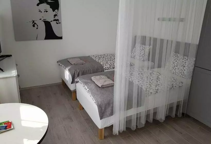 پانسیون Guesthouse Henia Bed&spas
