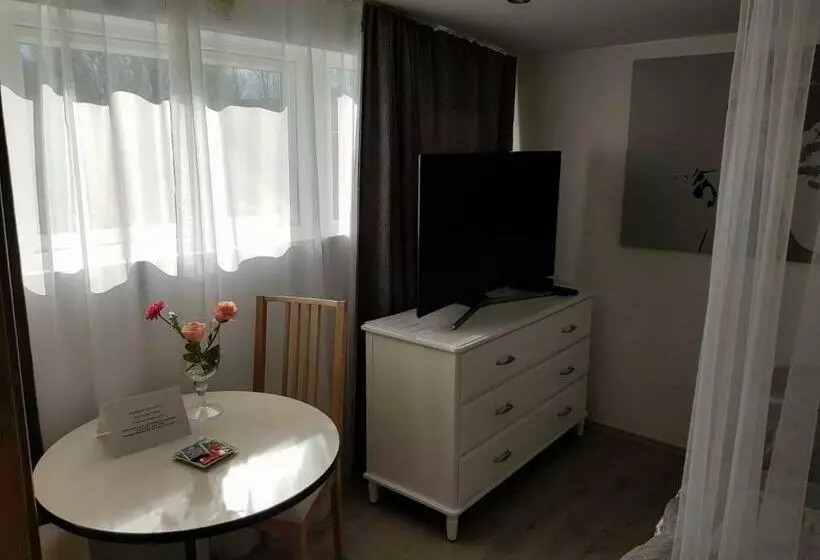 پانسیون Guesthouse Henia Bed&spas