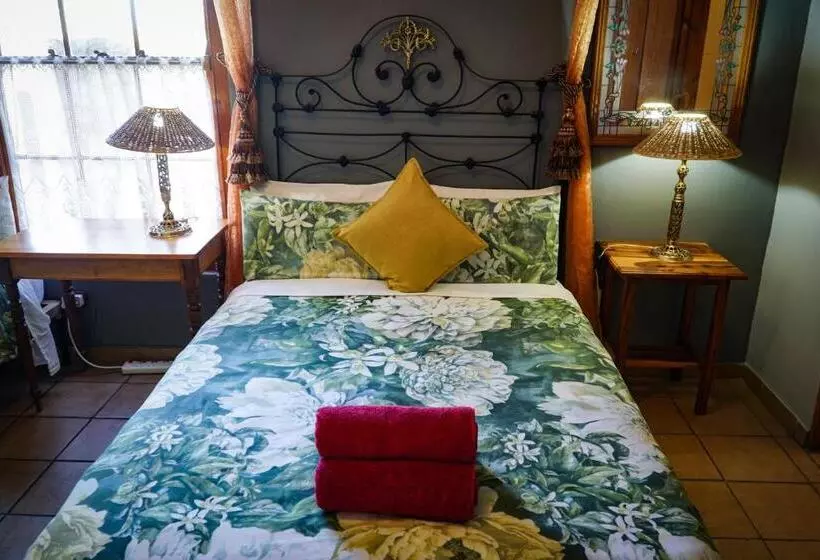 ペンション Outentique Accommodation