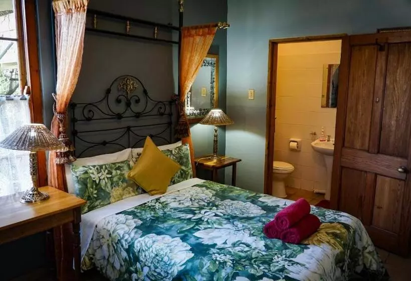 ペンション Outentique Accommodation