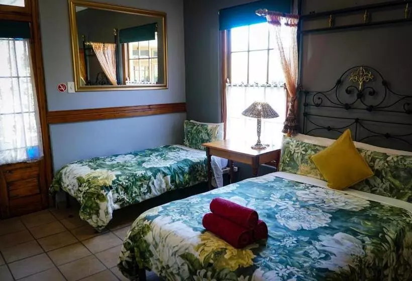 ペンション Outentique Accommodation