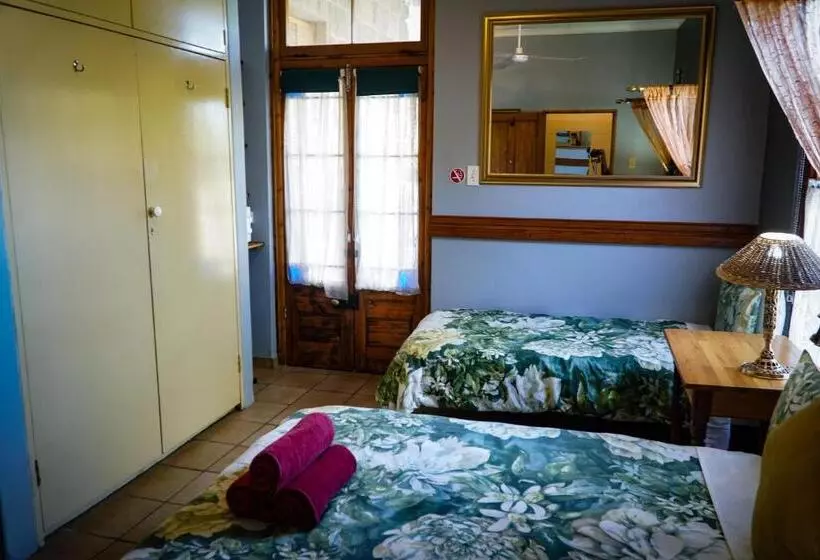 ペンション Outentique Accommodation