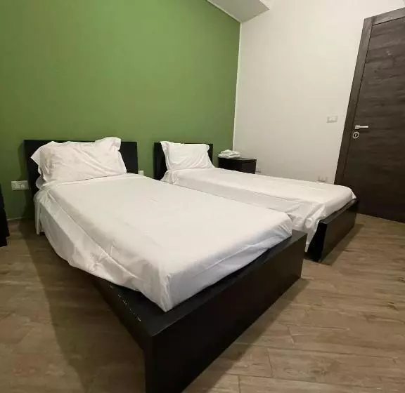 پانسیون Policlinico Room