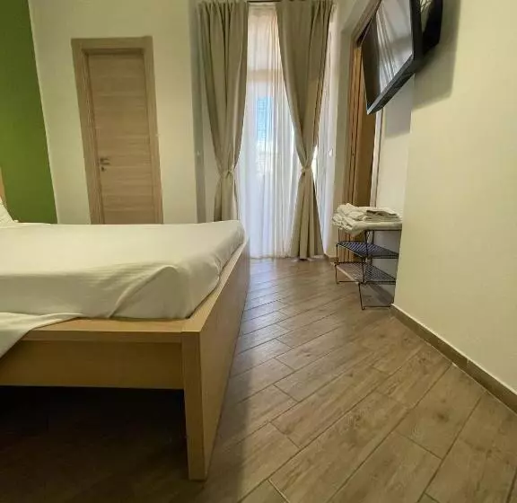 پانسیون Policlinico Room