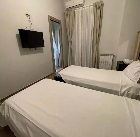 پانسیون Policlinico Room