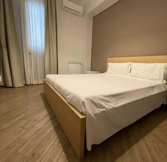 پانسیون Policlinico Room