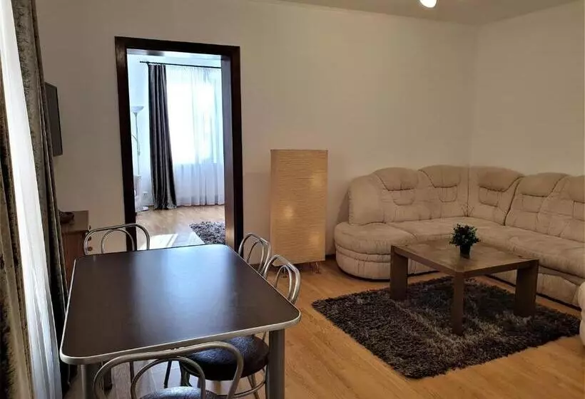 پانسیون Roro Residence