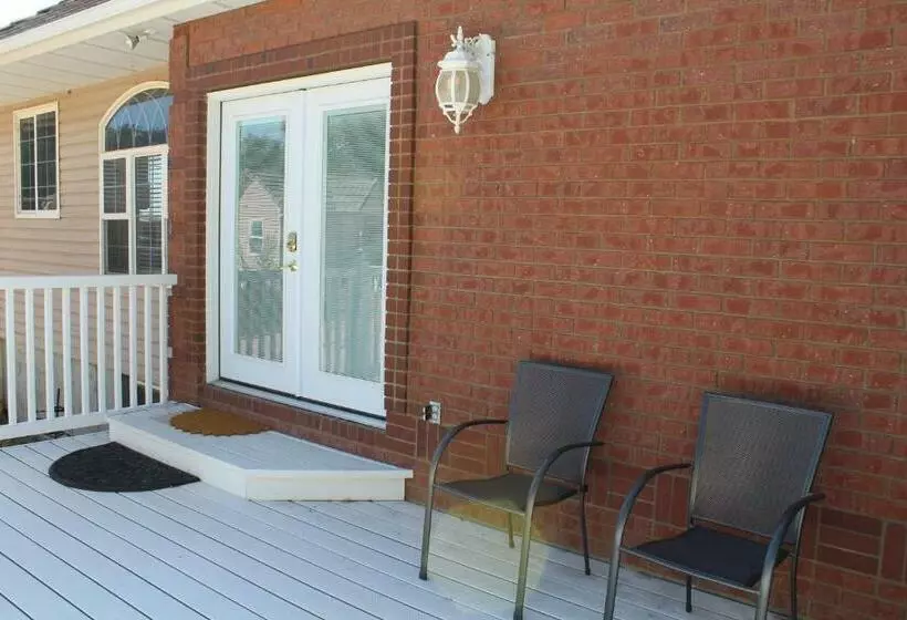 Aamiaismajoitus (B&B) Swallow Cove