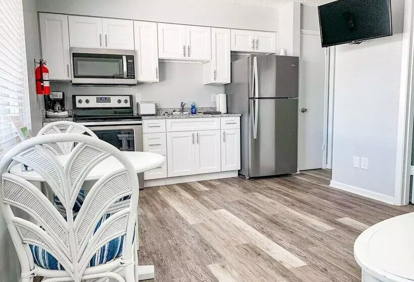 Hotelli Ocean Eleven Suites