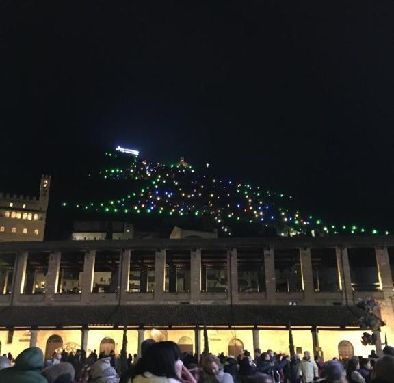 פנסיון Affittacamere Mirella