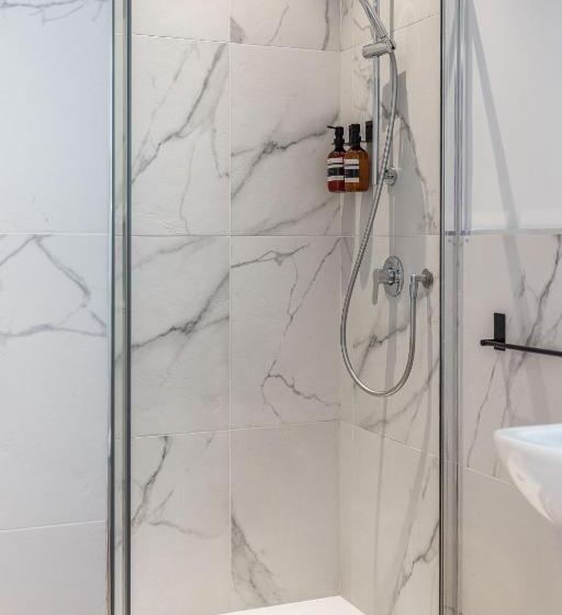 پانسیون Capruzzi Guest House