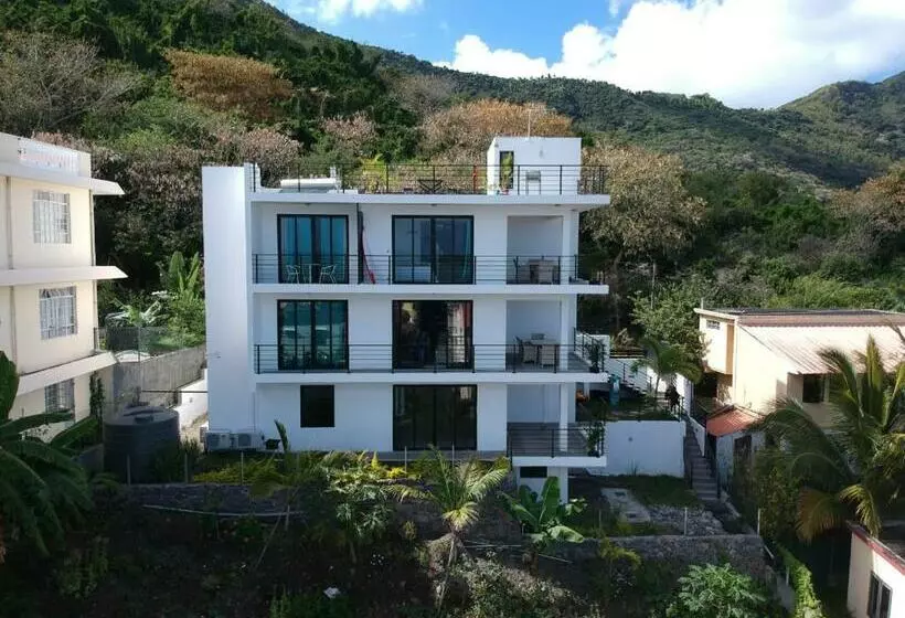 پانسیون Fullmoon Apartment & Studio