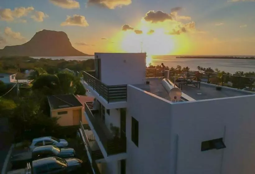 پانسیون Fullmoon Apartment & Studio