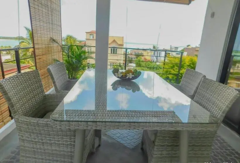 پانسیون Fullmoon Apartment & Studio