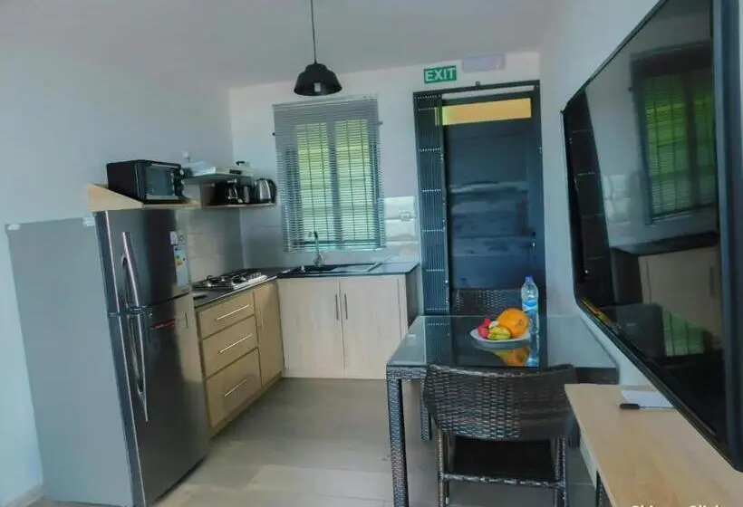 پانسیون Fullmoon Apartment & Studio