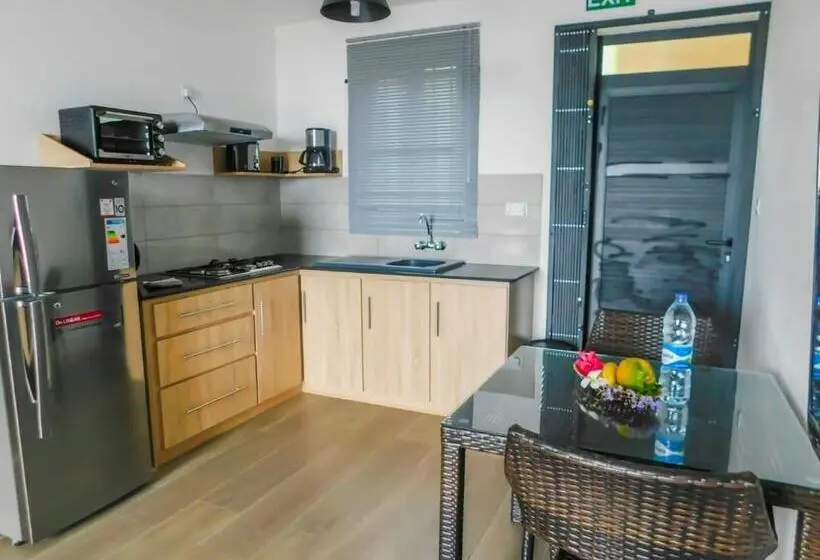 پانسیون Fullmoon Apartment & Studio