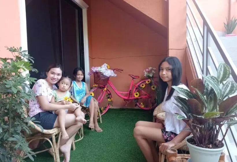 پانسیون Solsken Guest House