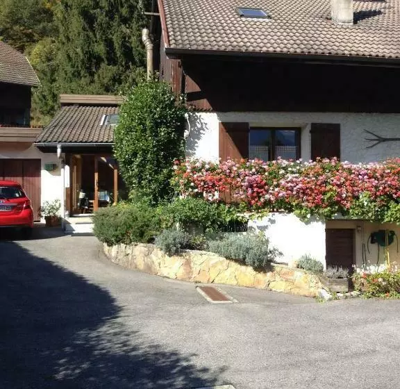 Aamiaismajoitus (B&B) Au Coeur Des Alpes