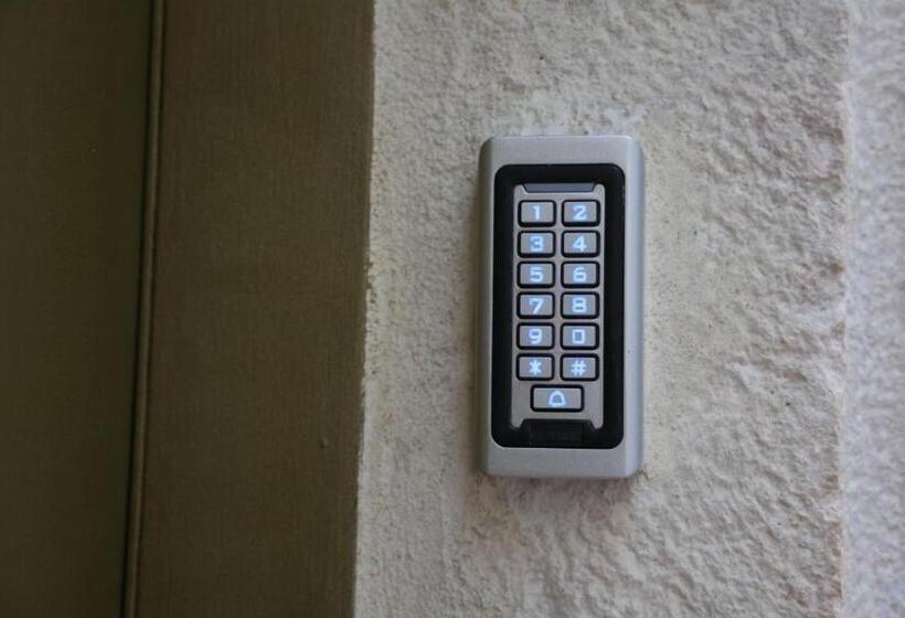 ベッドアンドブレックファースト C Era Una Volta..