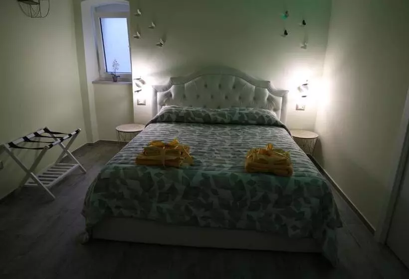 تختخواب و صبحانه C Era Una Volta..