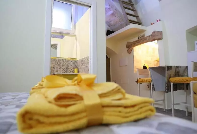 تختخواب و صبحانه C Era Una Volta..