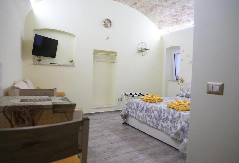 ベッドアンドブレックファースト C Era Una Volta..