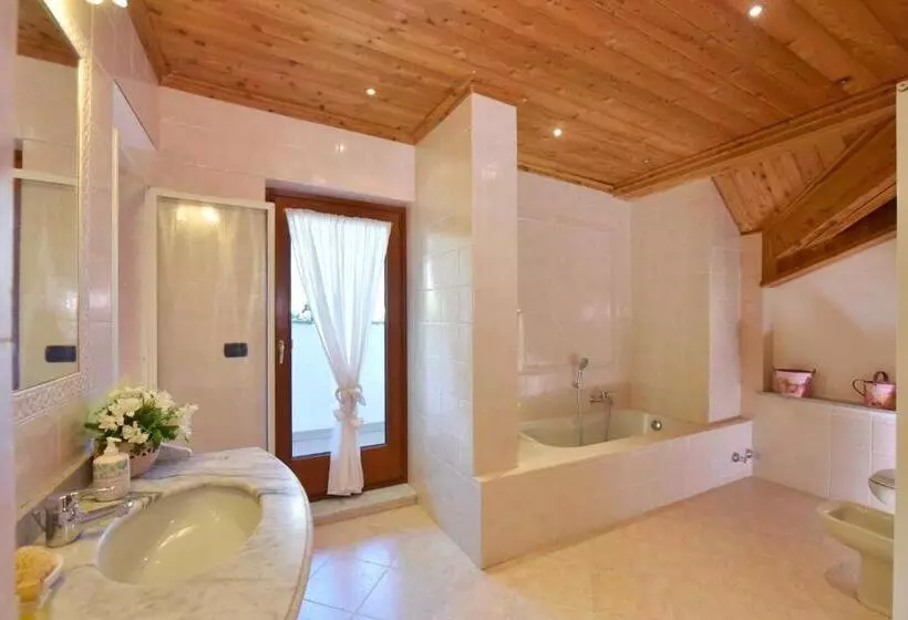 Aamiaismajoitus (B&B) La Casa Della Guida