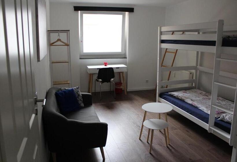 Bed and Breakfast Rooms In Shared House Saarbrucken Center