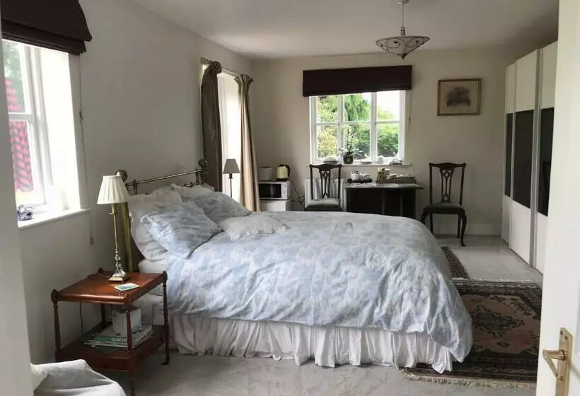 Aamiaismajoitus (B&B) The Gardens