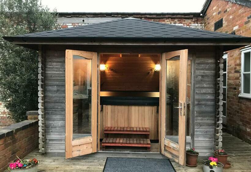 ベッドアンドブレックファースト The Gardens