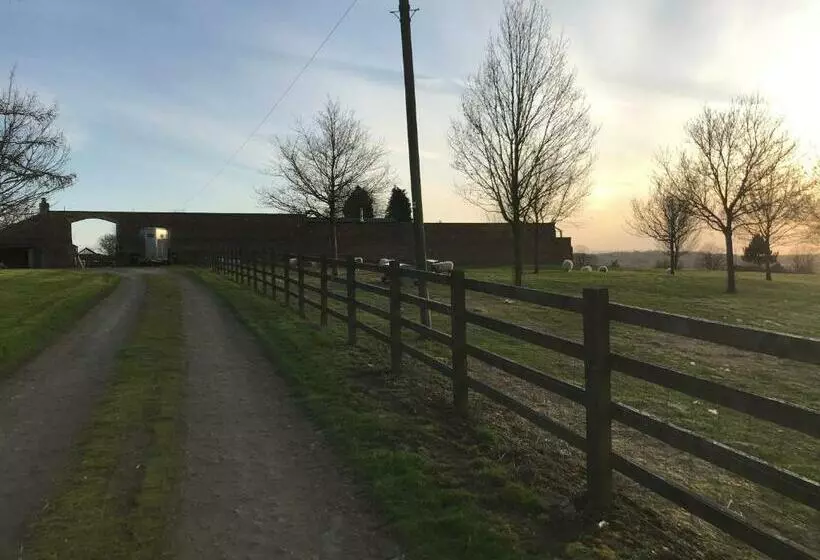 Aamiaismajoitus (B&B) The Gardens