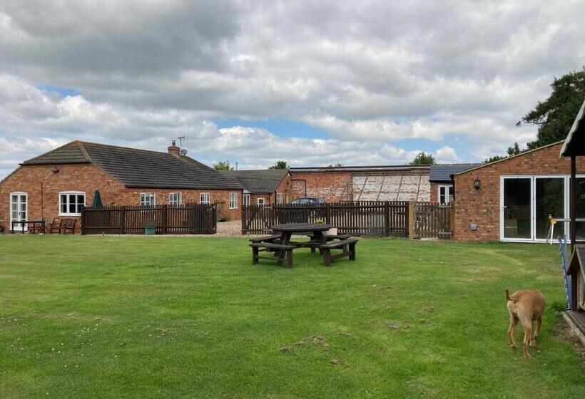 ベッドアンドブレックファースト The Gardens