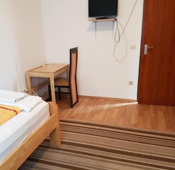 Bed and Breakfast Waldpension