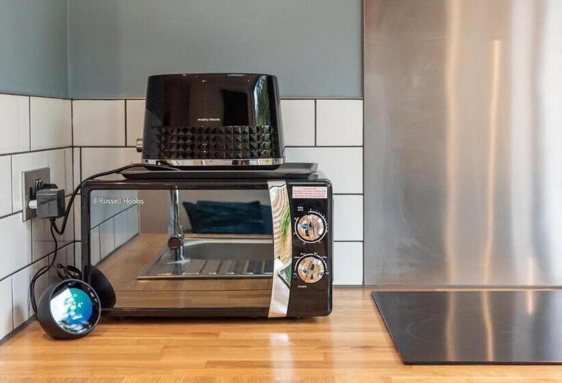 Pensão 144 Lower Cheltenham Place