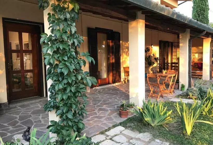 Majatalo Botanea Guest House