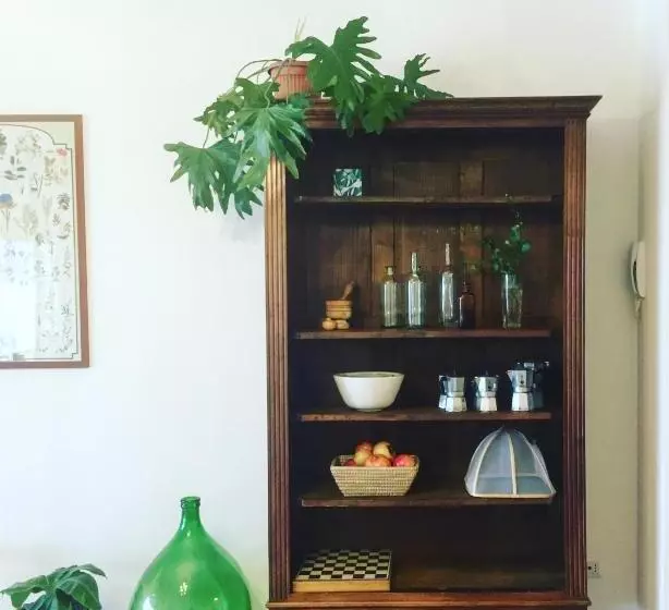 Majatalo Botanea Guest House