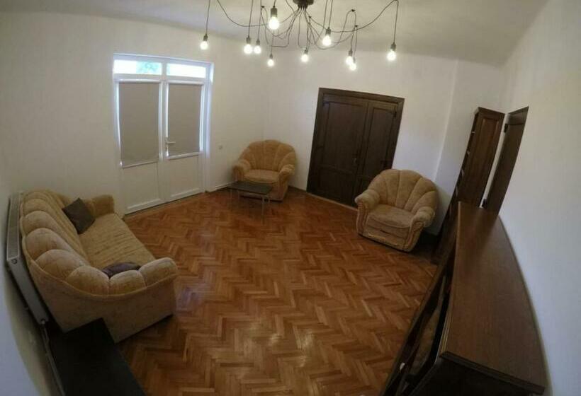 פנסיון Casa Evanti